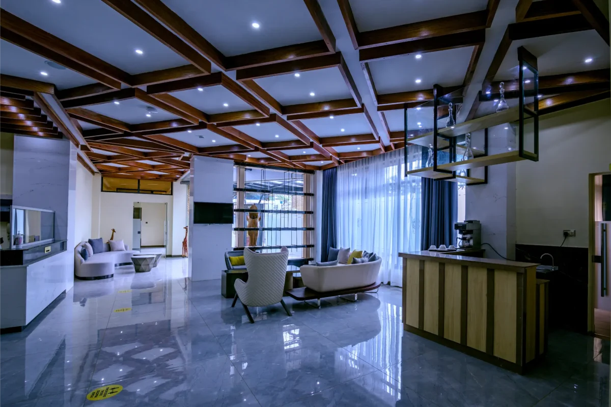 Condo & Apartment Common Area Cleaning (3)